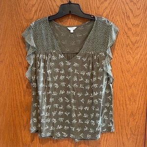 Lucky Brand Sleeveless V Neck top with flutter sleeve accent Sz XL
